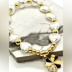 Elegant Gold and White Heart Bracelet